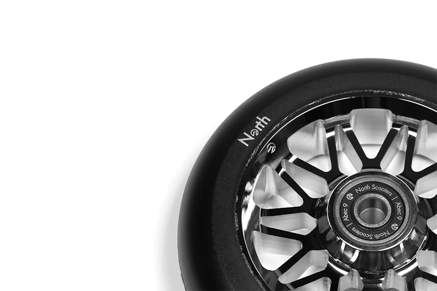 North | Wheels Club Silver G4 (110x24)