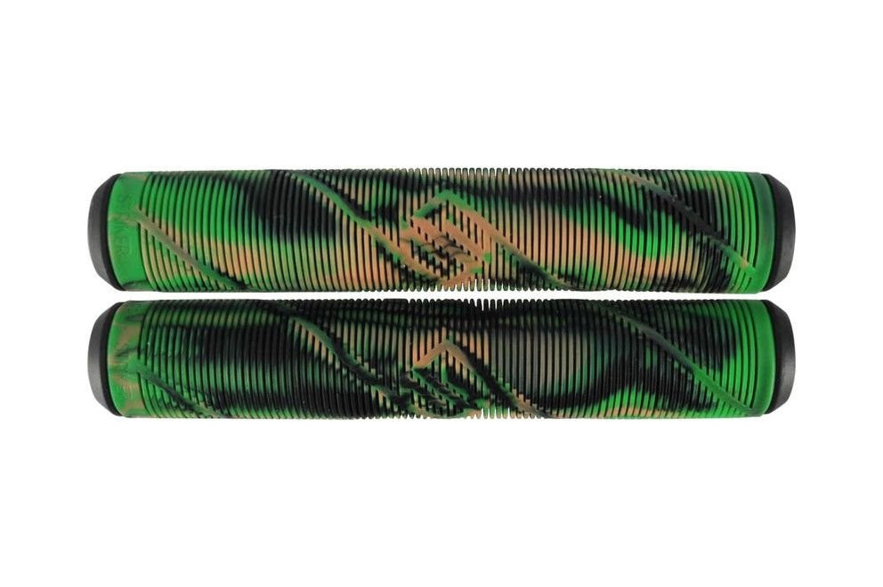 Striker | Grips Camoflague