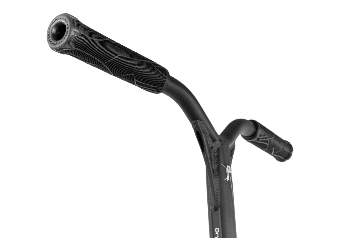 ethic-dtc-complete-erawan-v2-medium-black-trottinette-scooter