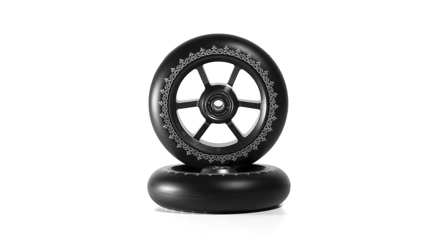 North | Wheels William Holm Sig (115x30)